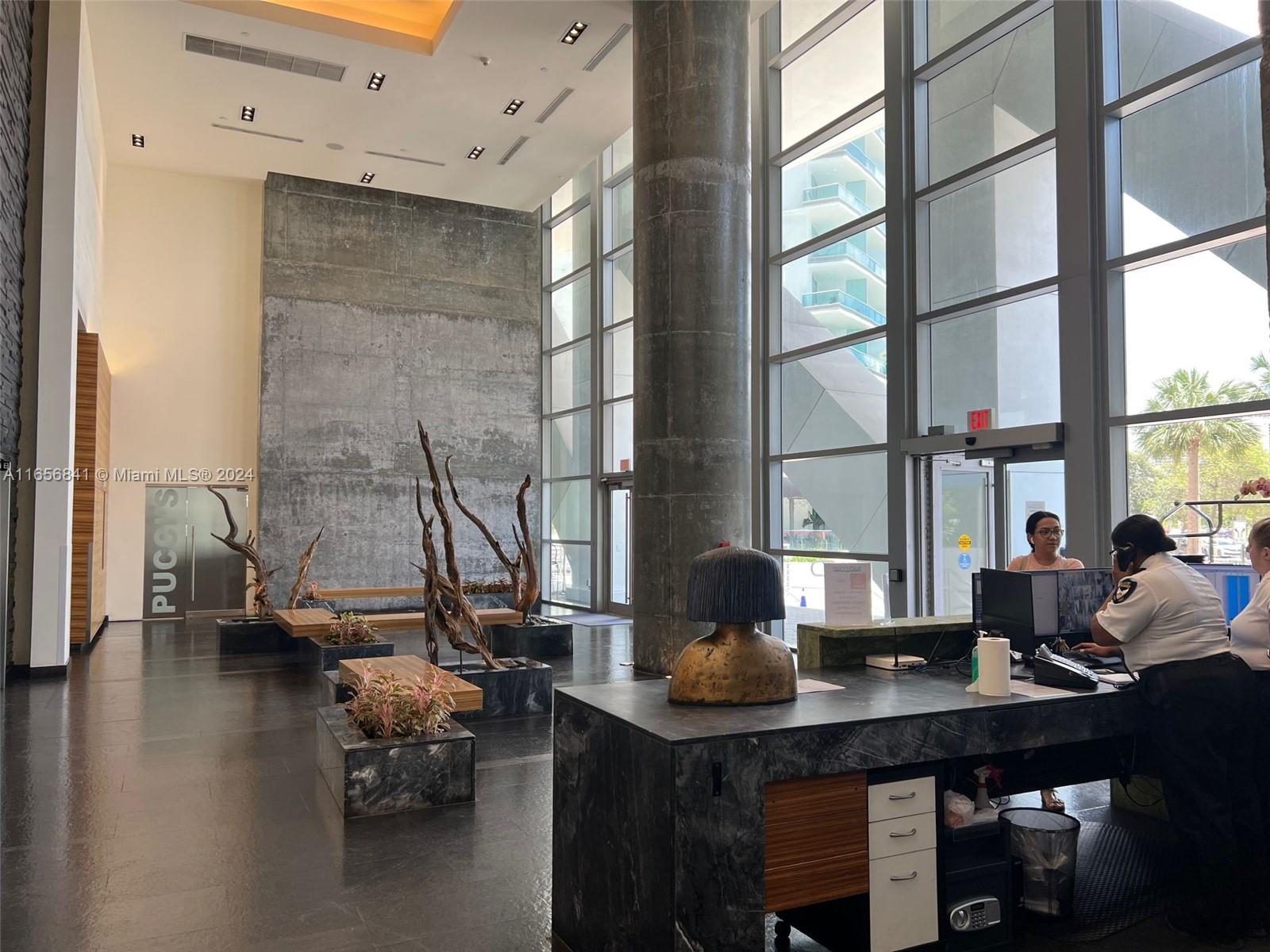 888 Biscayne Blvd # 2611
