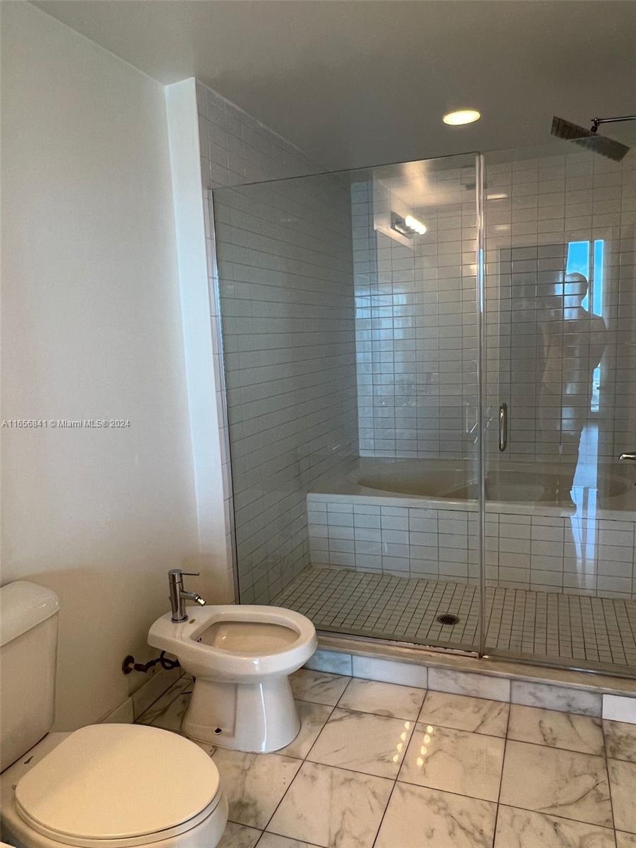 888 Biscayne Blvd # 2611