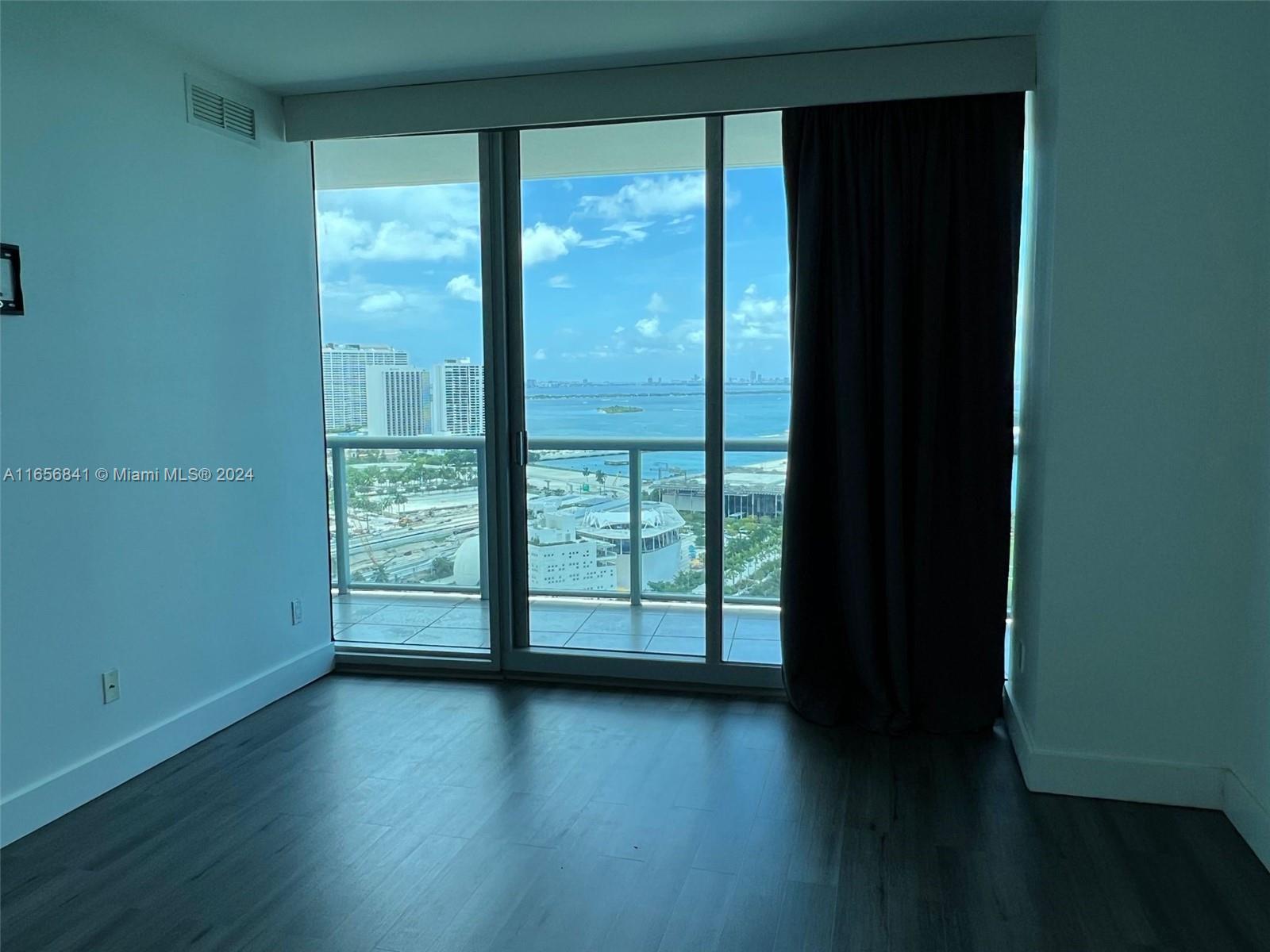 888 Biscayne Blvd # 2611