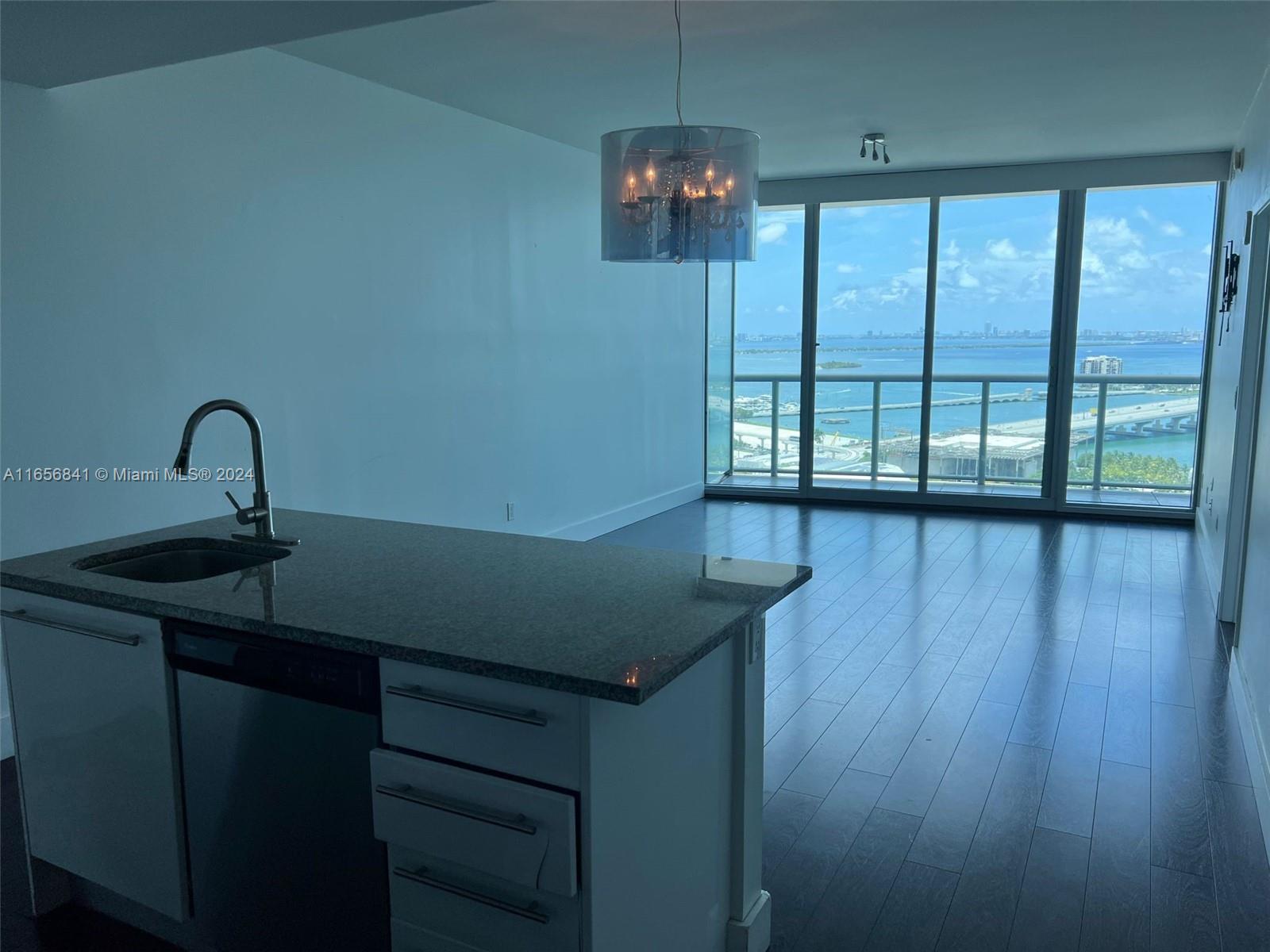 888 Biscayne Blvd # 2611