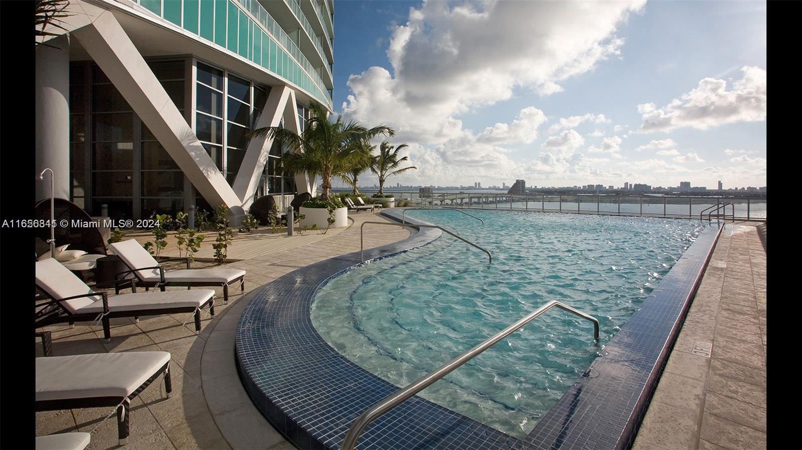 888 Biscayne Blvd # 2611