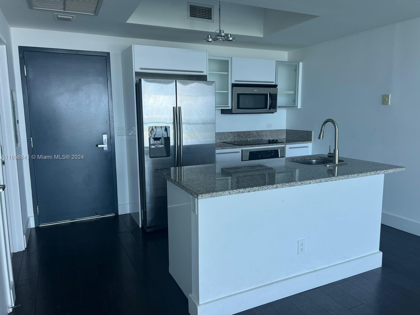 888 Biscayne Blvd # 2611