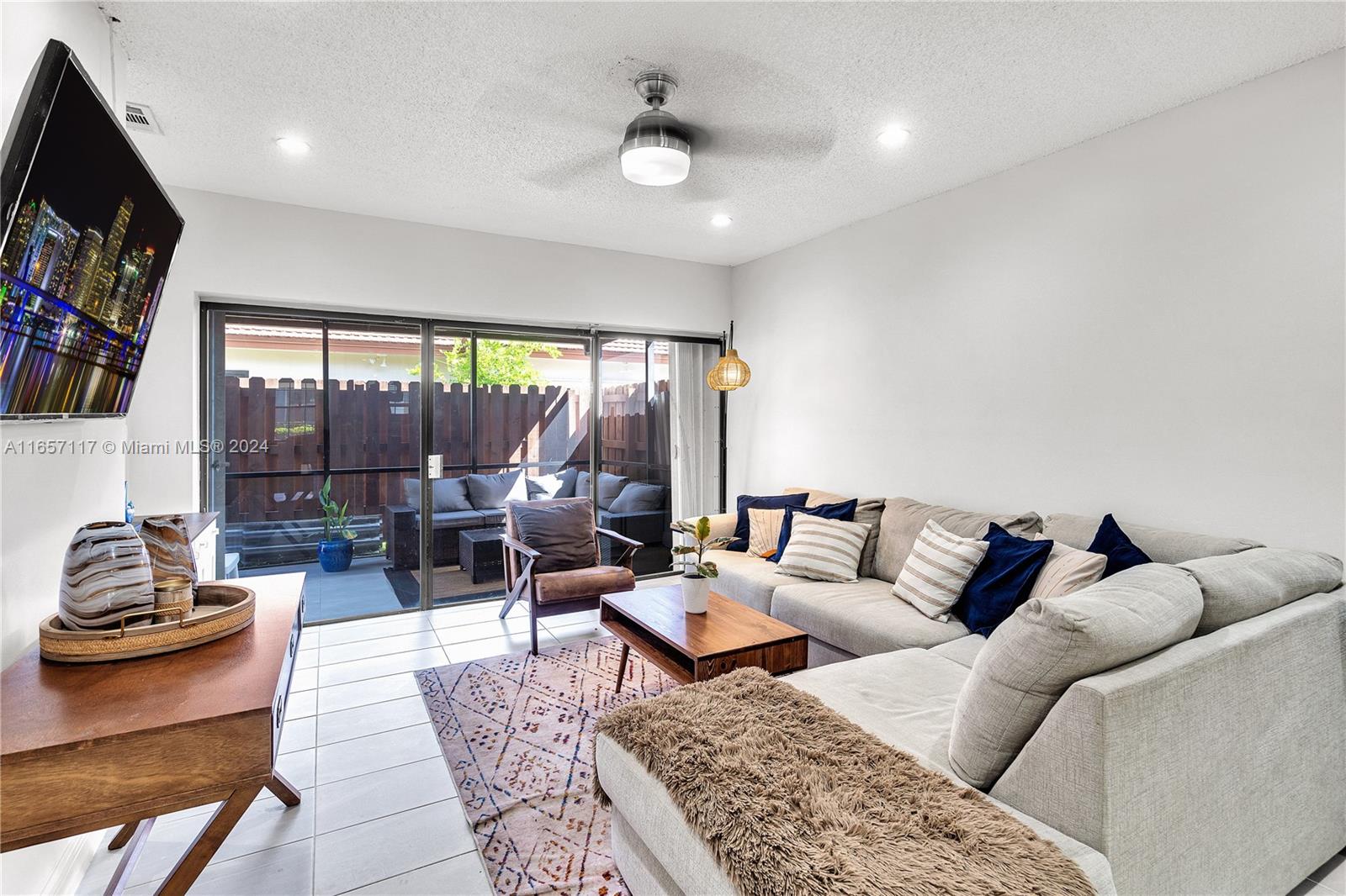 2352 SW 70th Way # 8