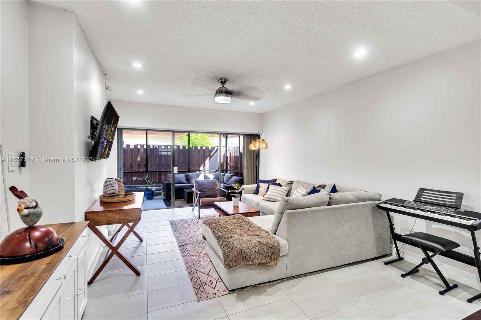 2352 SW 70th Way # 8