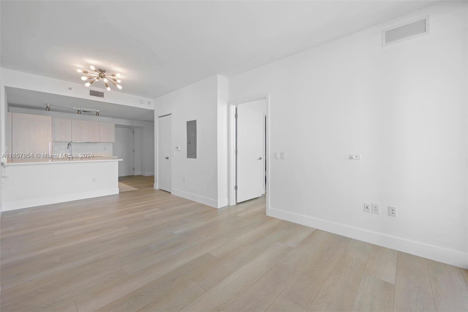 501 NE 31st St # 3804
