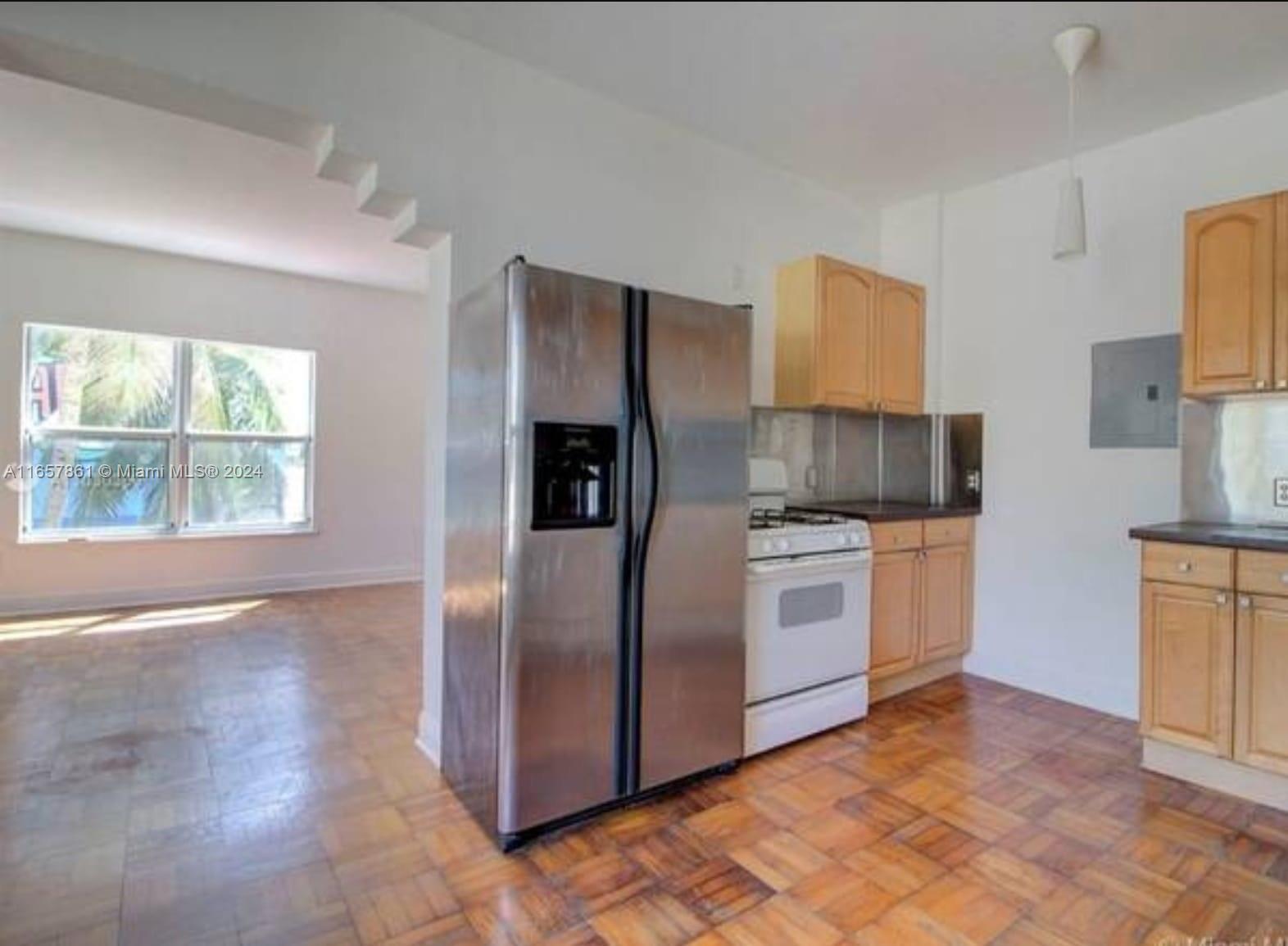 4035 N Meridian Ave # 202