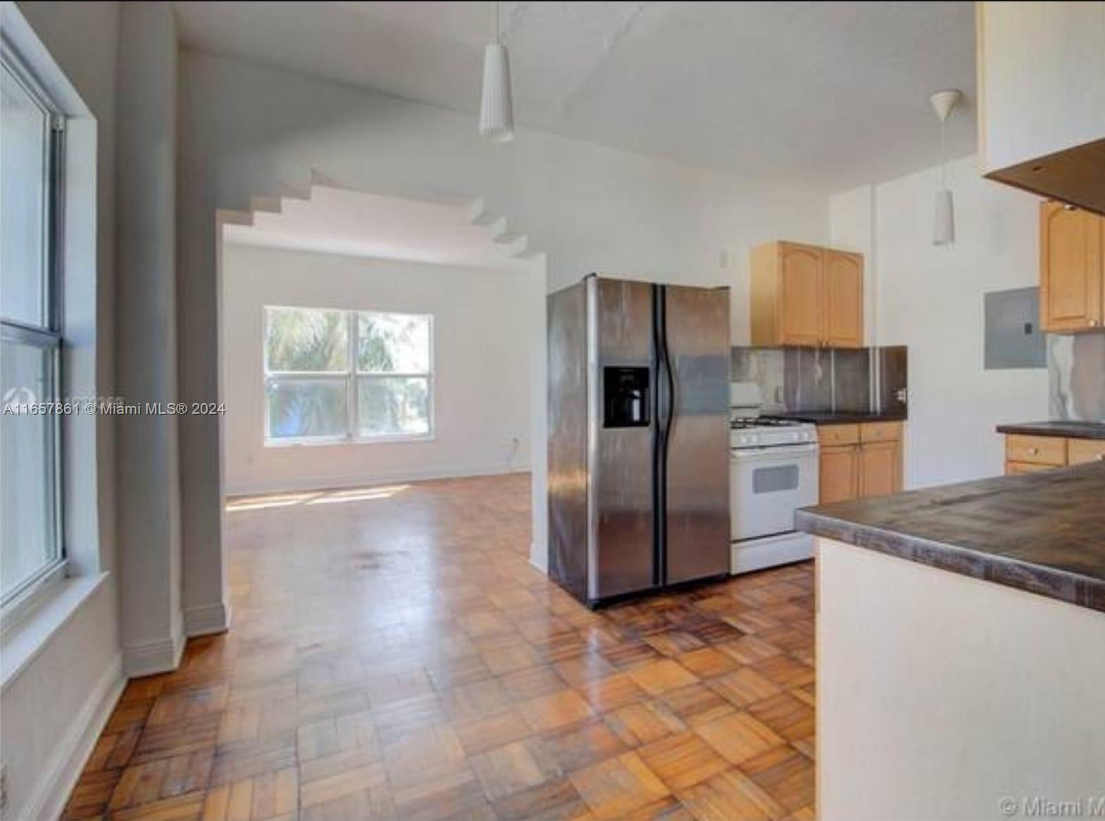 4035 N Meridian Ave # 202