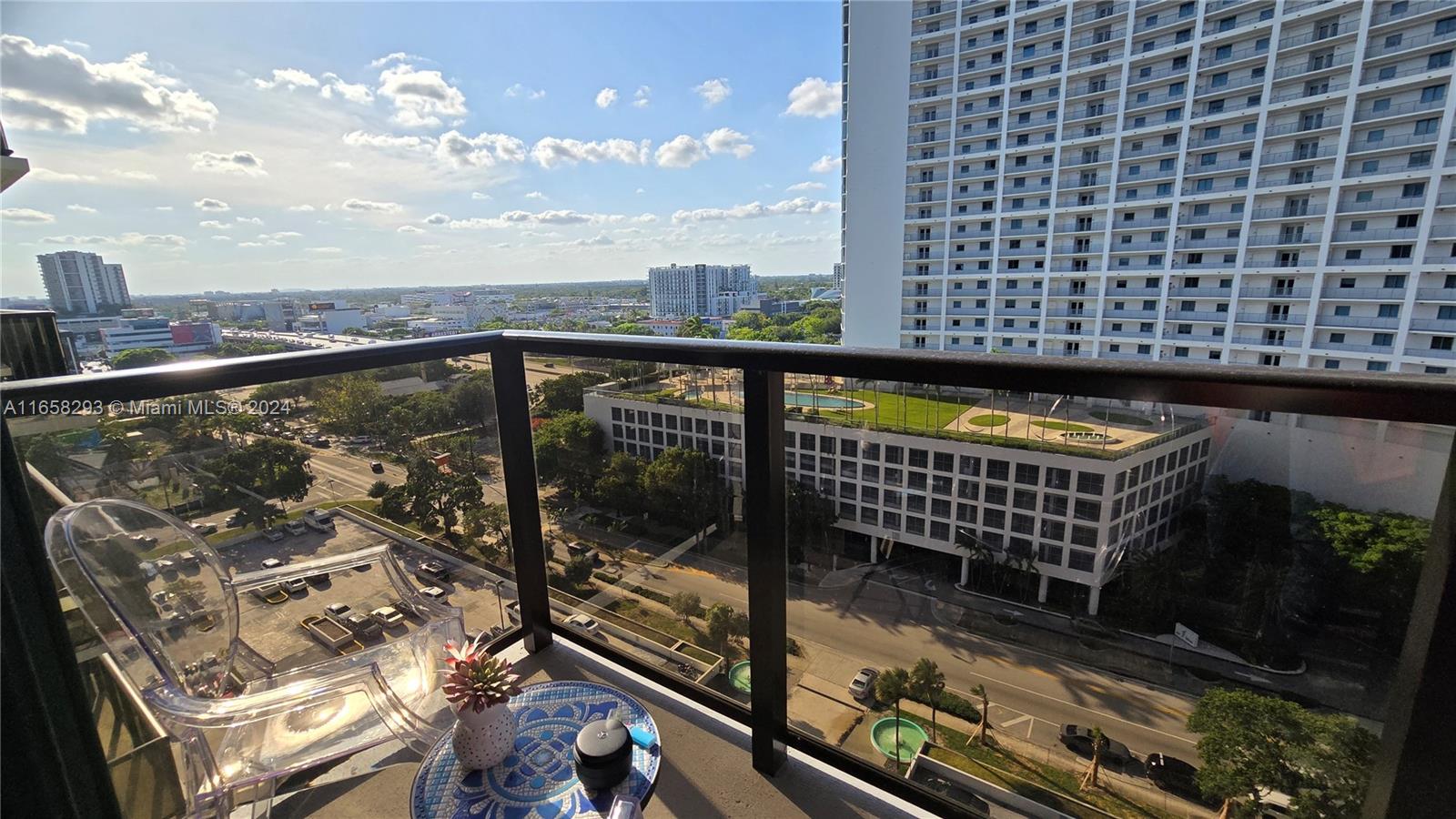 600 NE 36th St # 1509