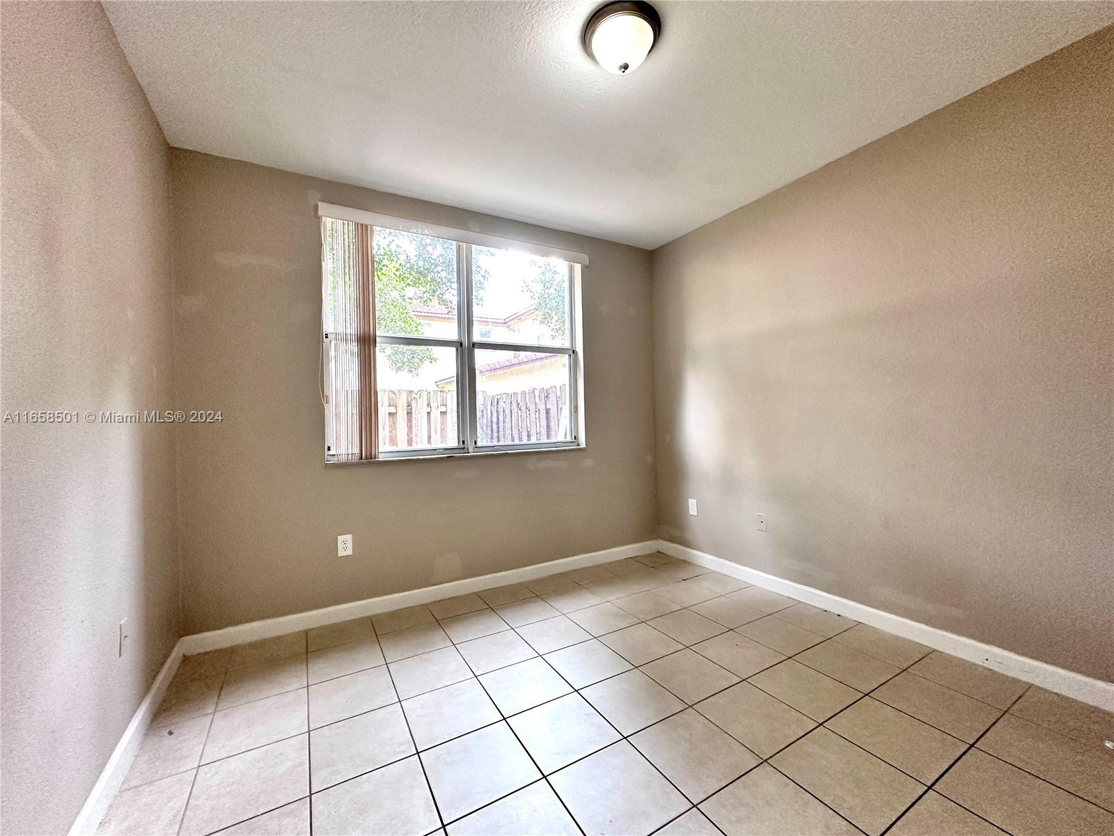 1575 NE 33rd Ave # 9 Unit: 103-9