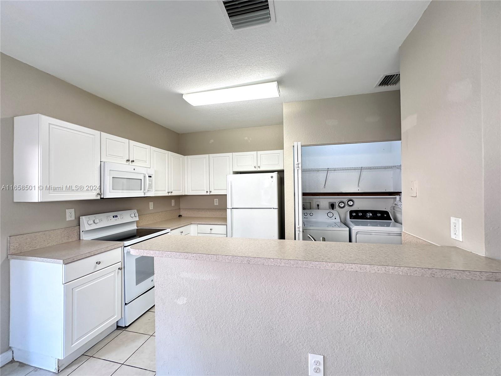 1575 NE 33rd Ave # 9 Unit: 103-9