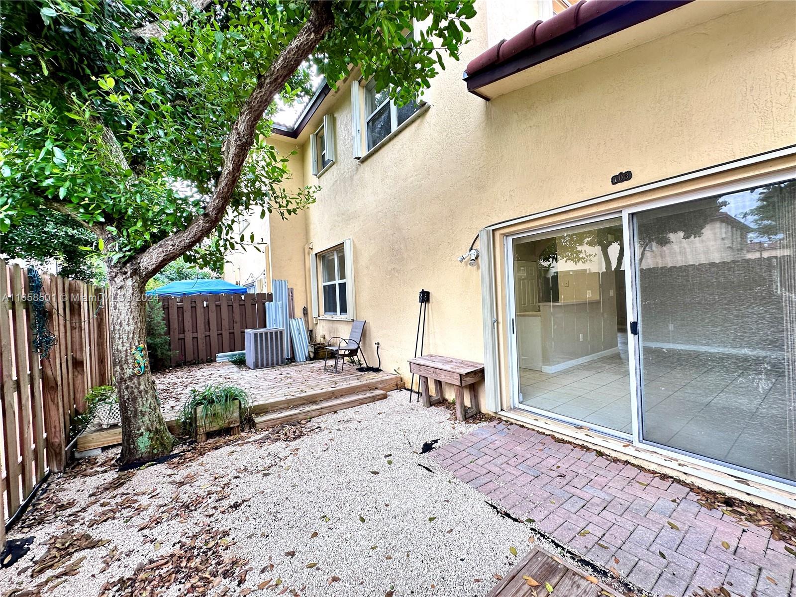 1575 NE 33rd Ave # 9 Unit: 103-9