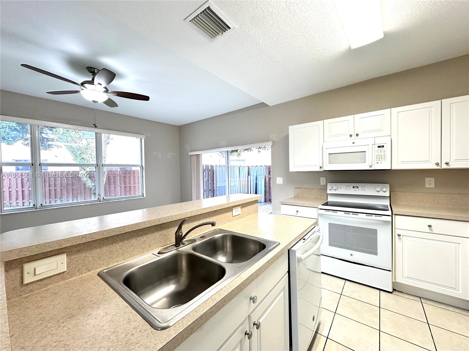1575 NE 33rd Ave # 9 Unit: 103-9