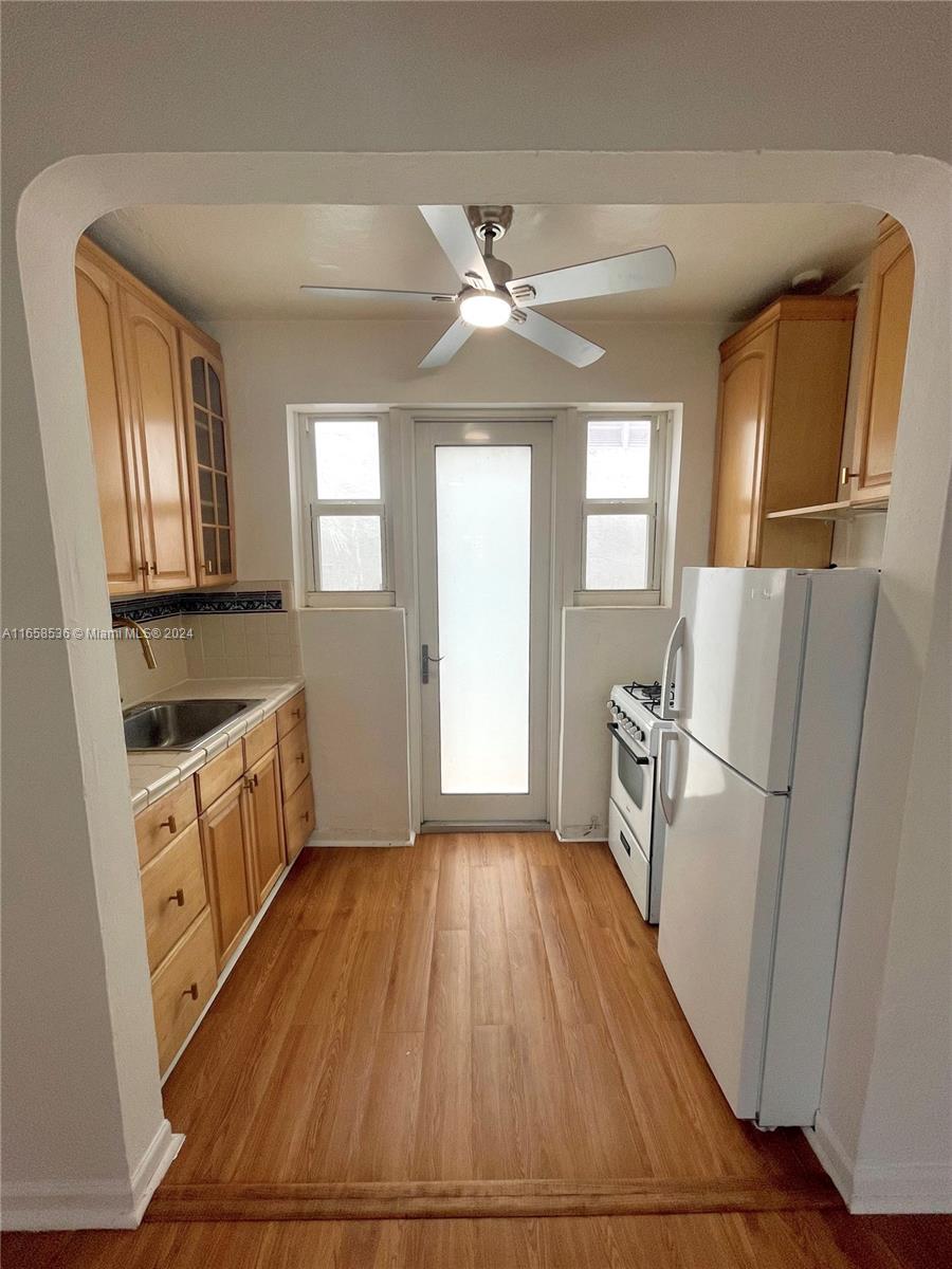 1619 Meridian Ave # 6