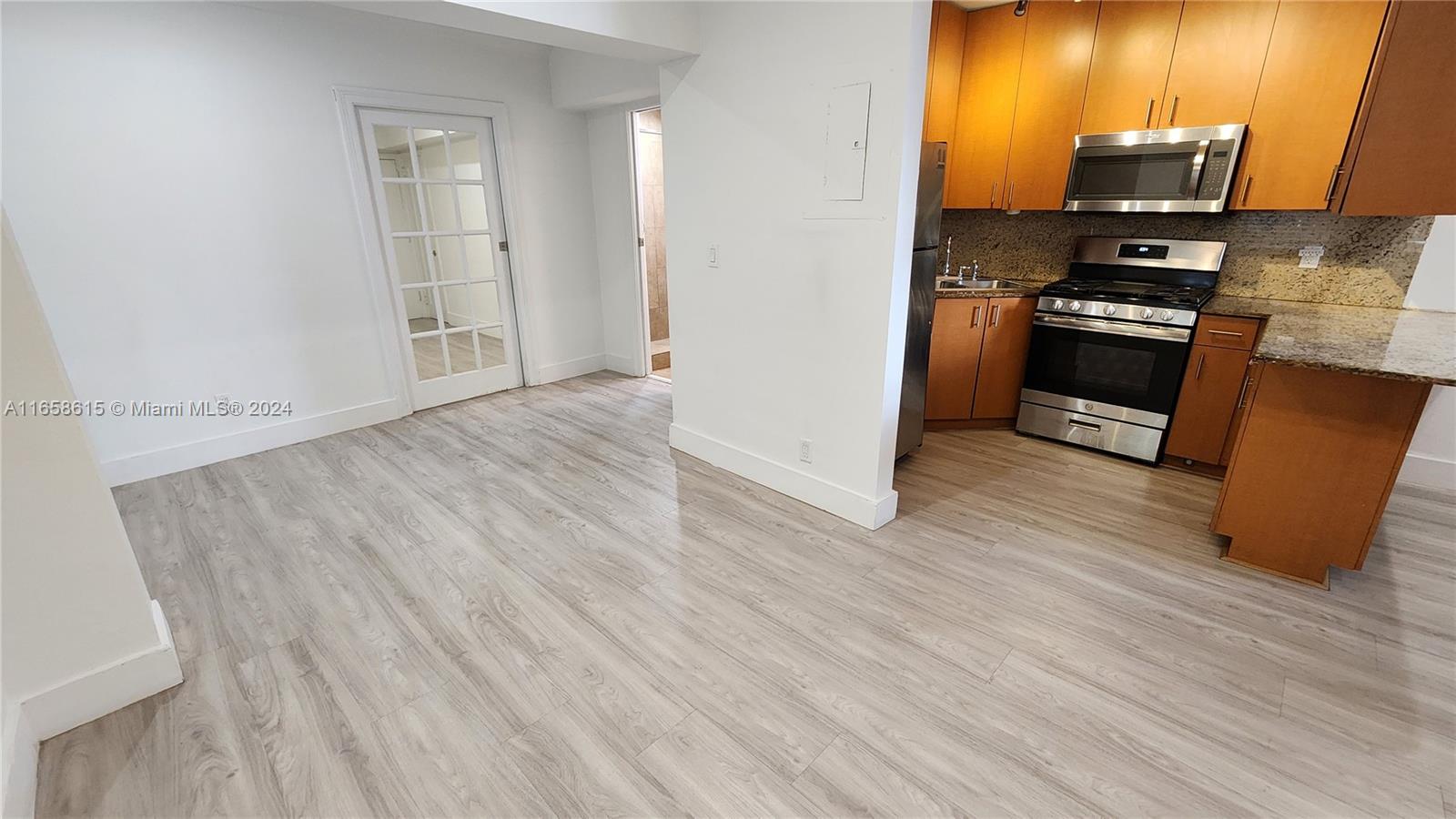 1053 Michigan Ave # 6