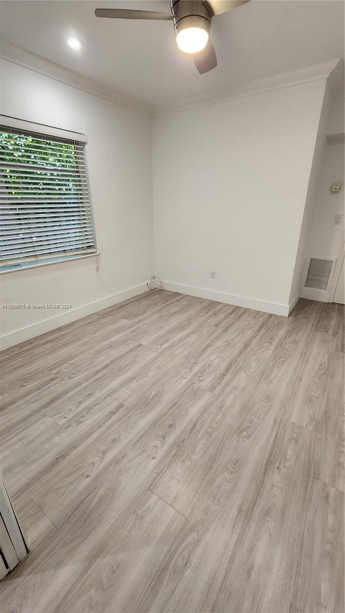 1053 Michigan Ave # 6