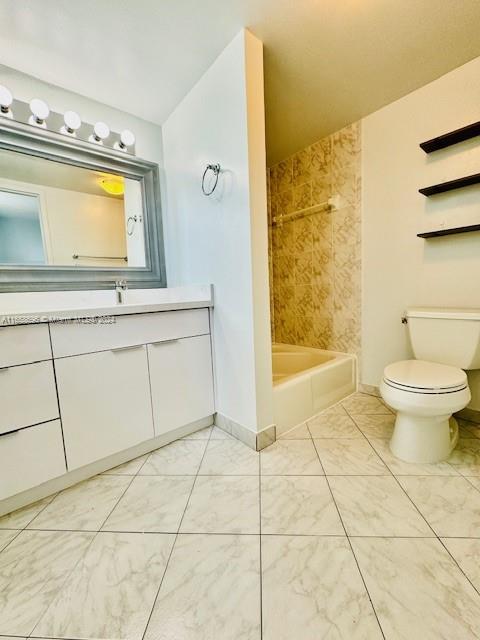 2425 NE 135th St # 307