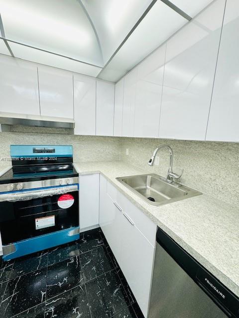 2425 NE 135th St # 307