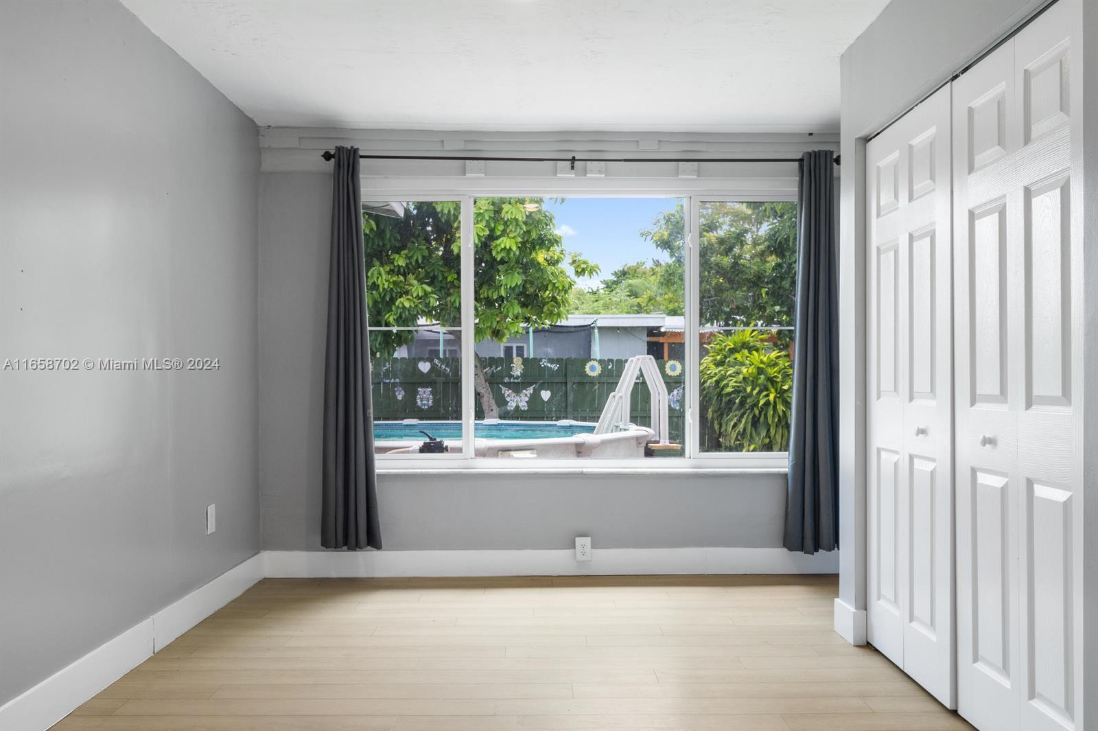 8330 NW 25 st