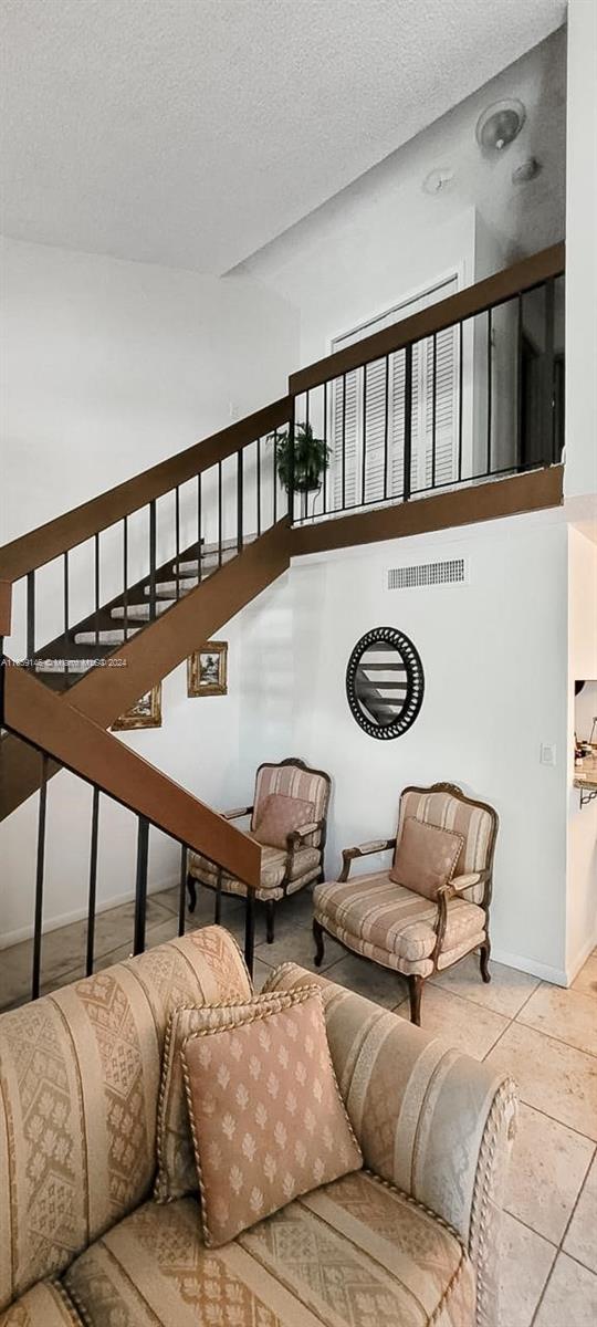 10009 NW 9th St Cir # 15 Unit: 4-15