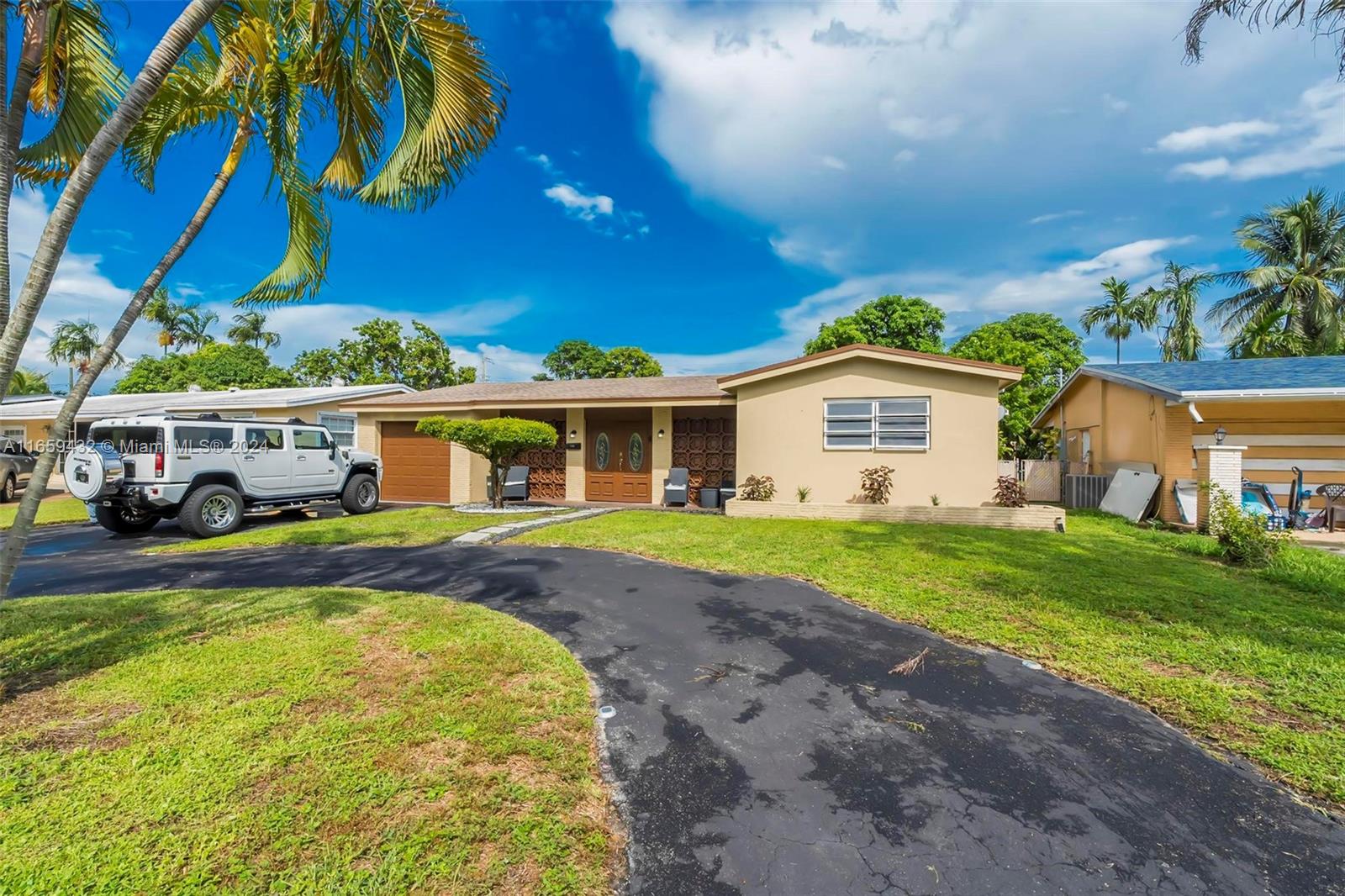2331 Utopia Dr