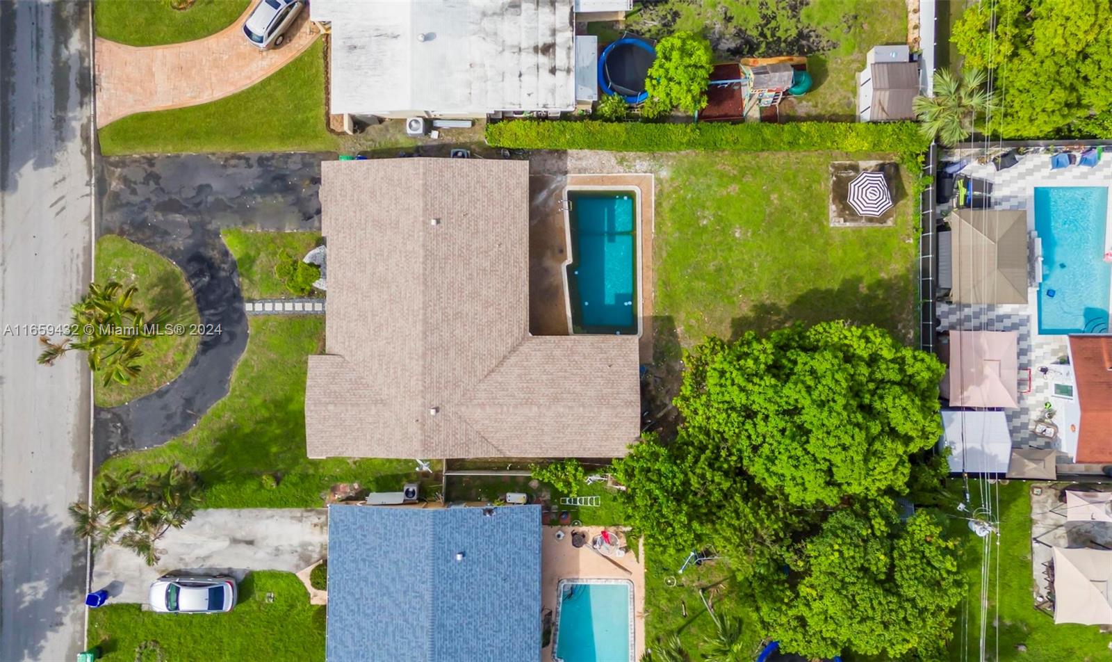 2331 Utopia Dr