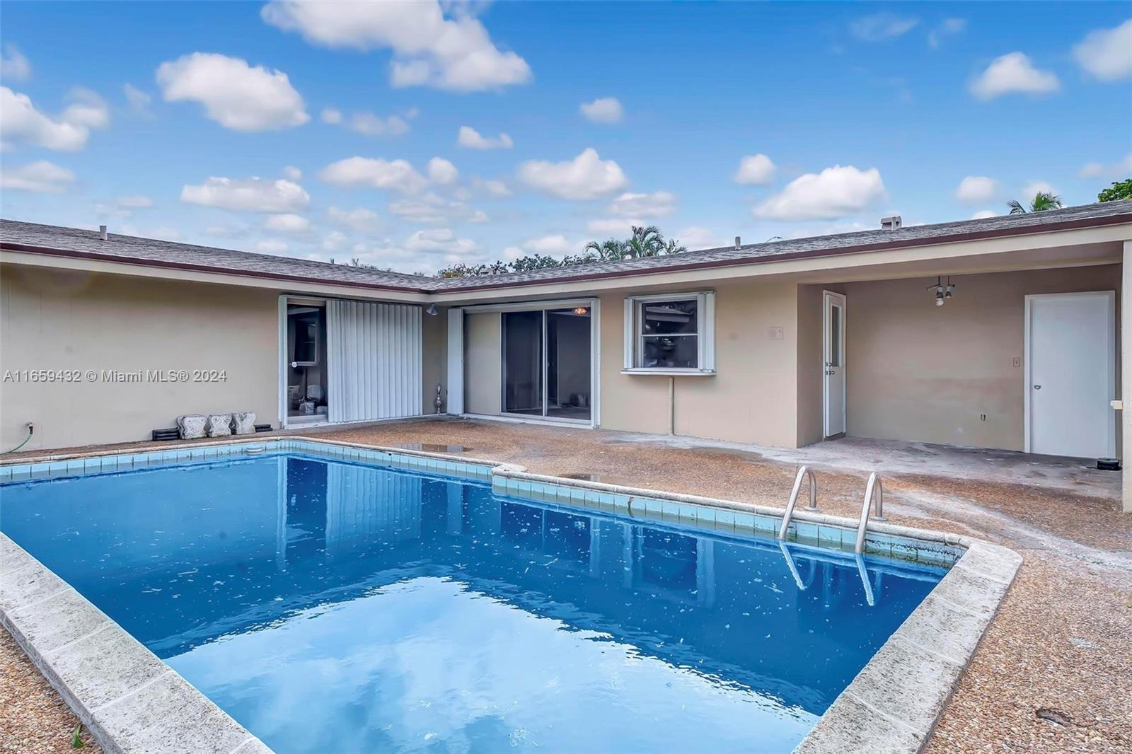 2331 Utopia Dr
