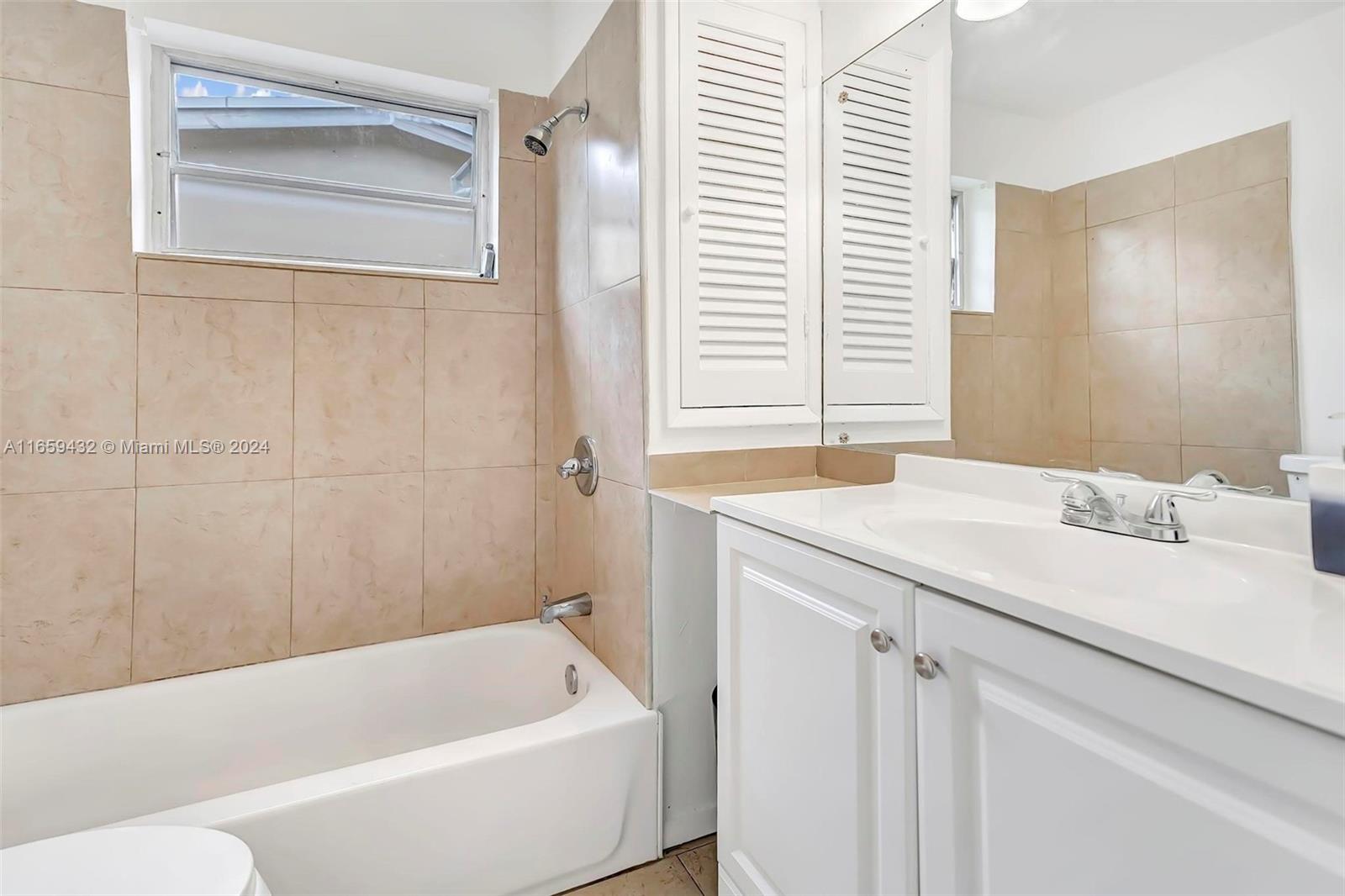 2331 Utopia Dr