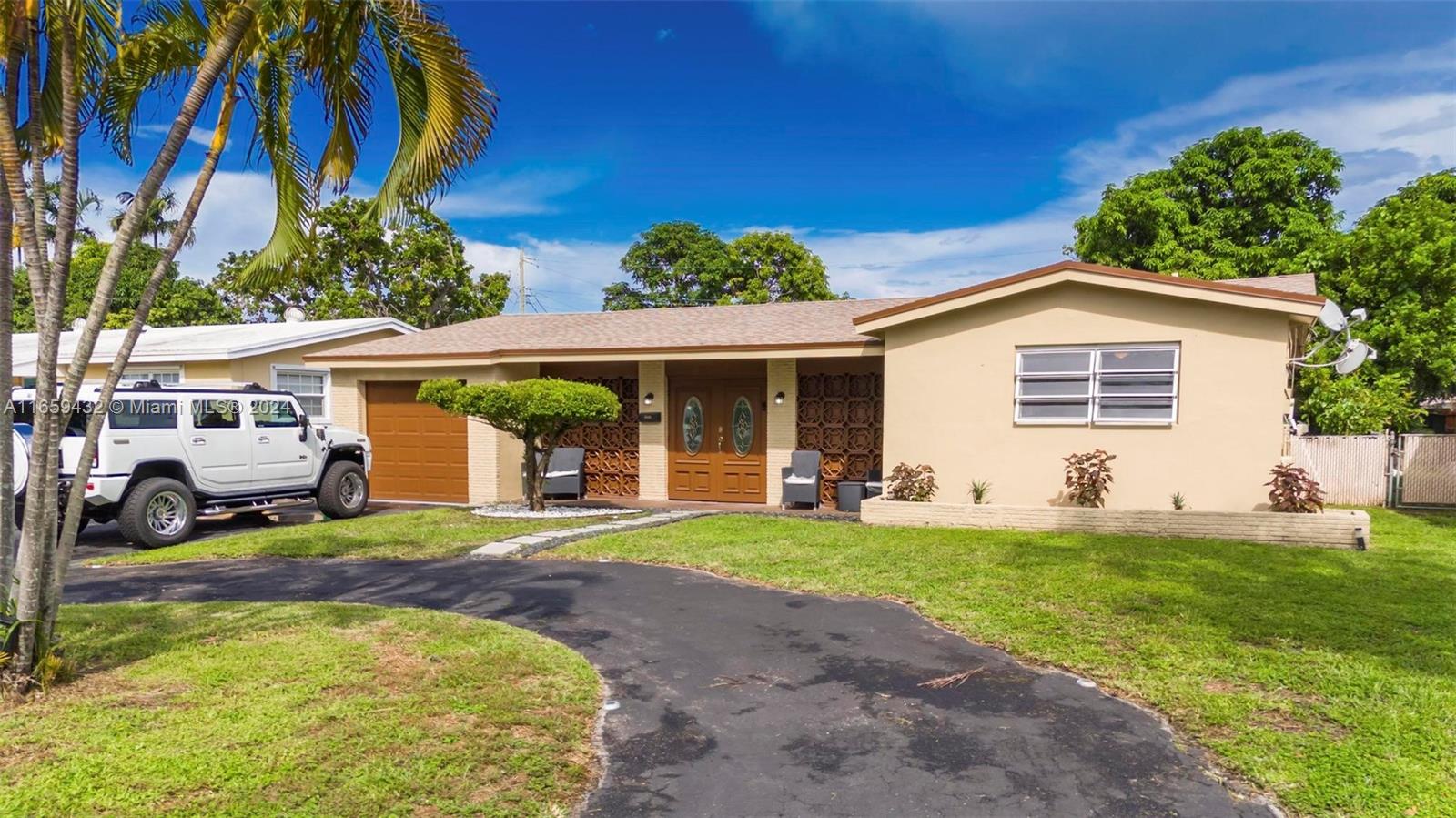 2331 Utopia Dr