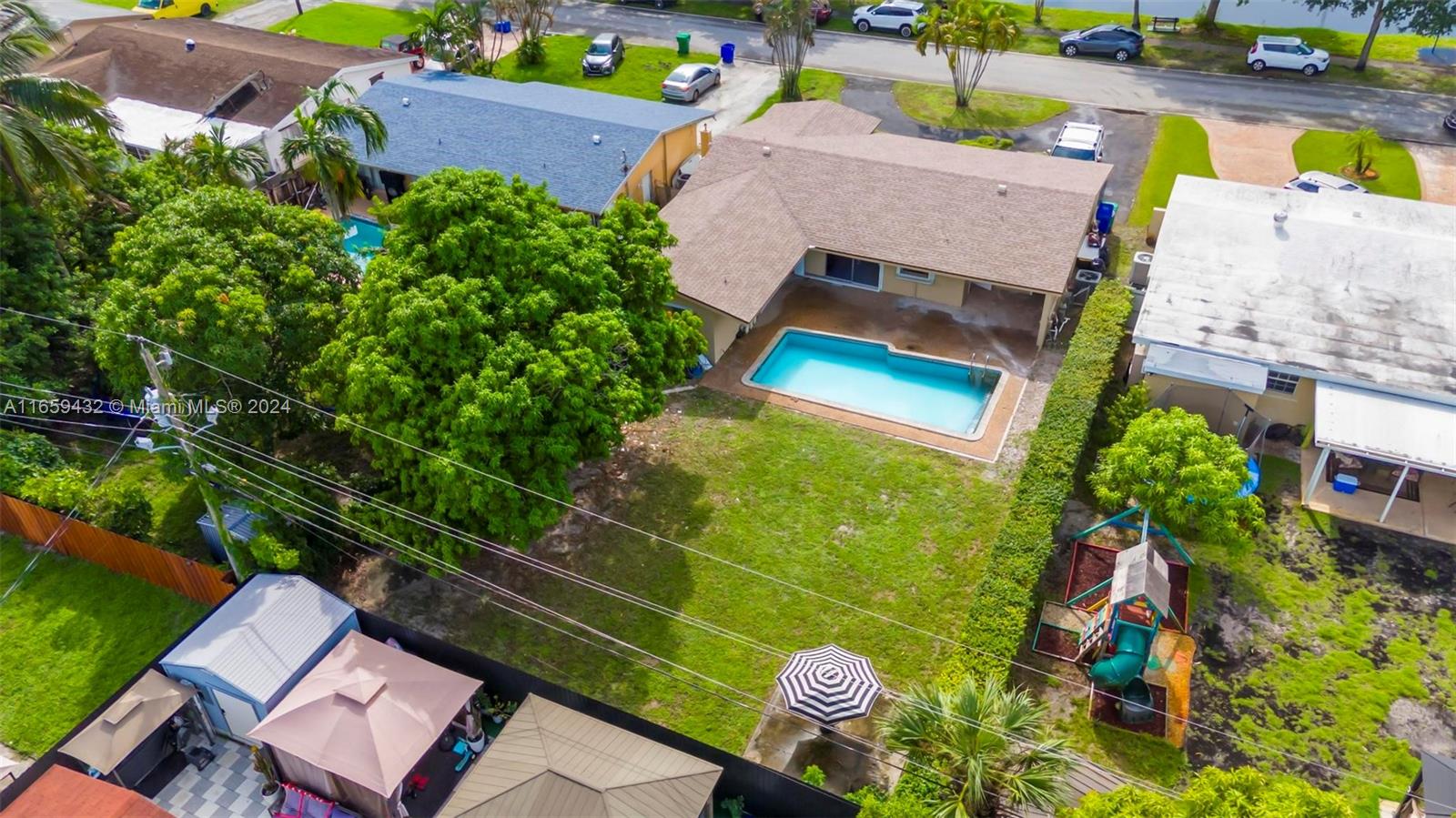 2331 Utopia Dr