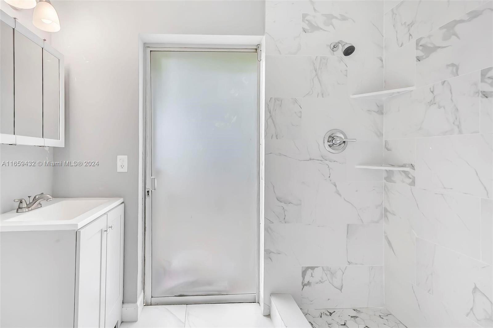 2331 Utopia Dr