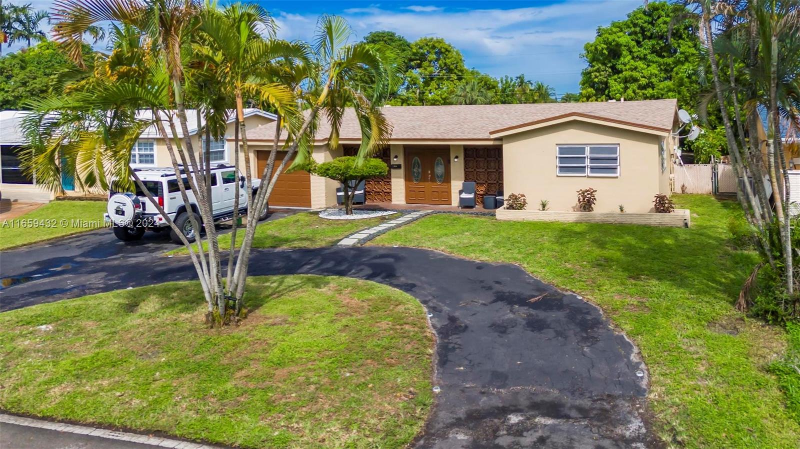 2331 Utopia Dr
