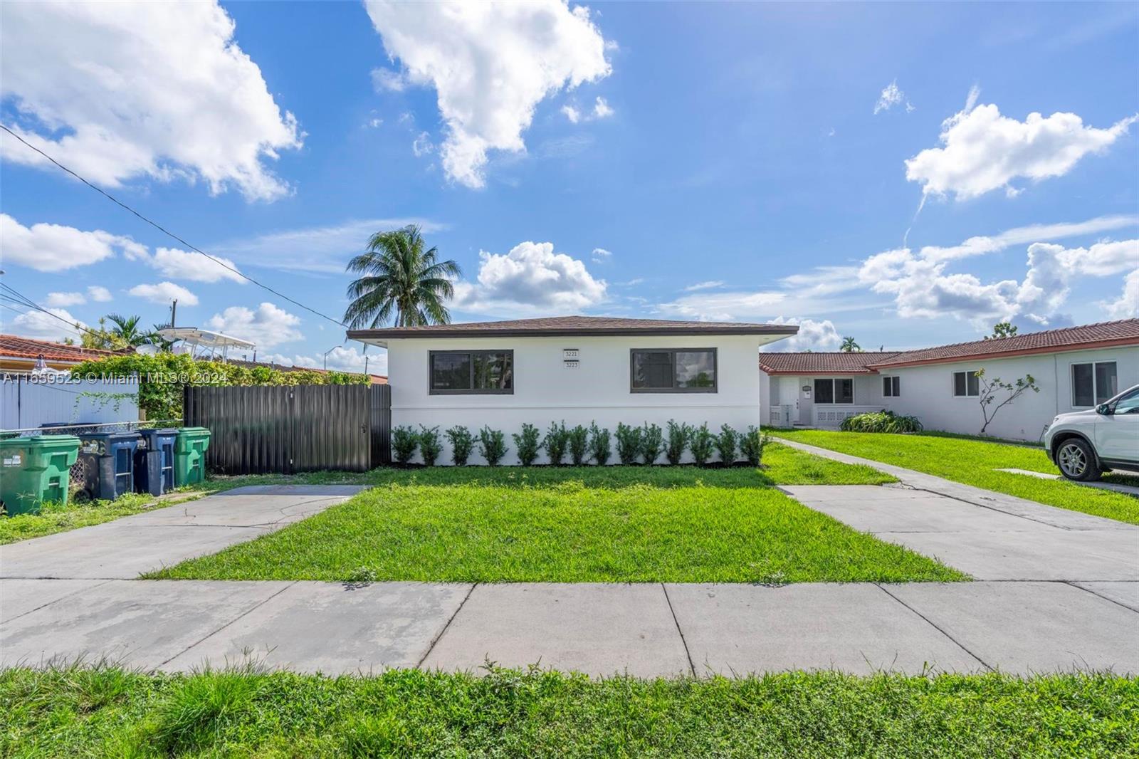3221 SW 90th Ave
