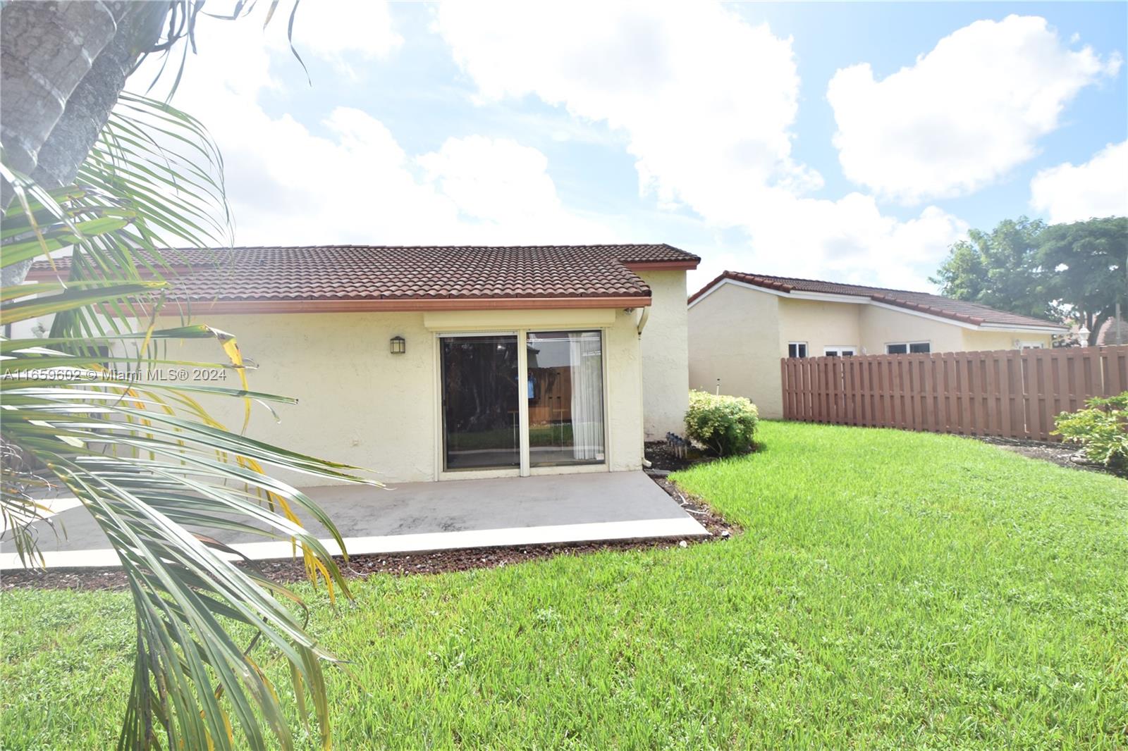 1096 SW 135th Ct
