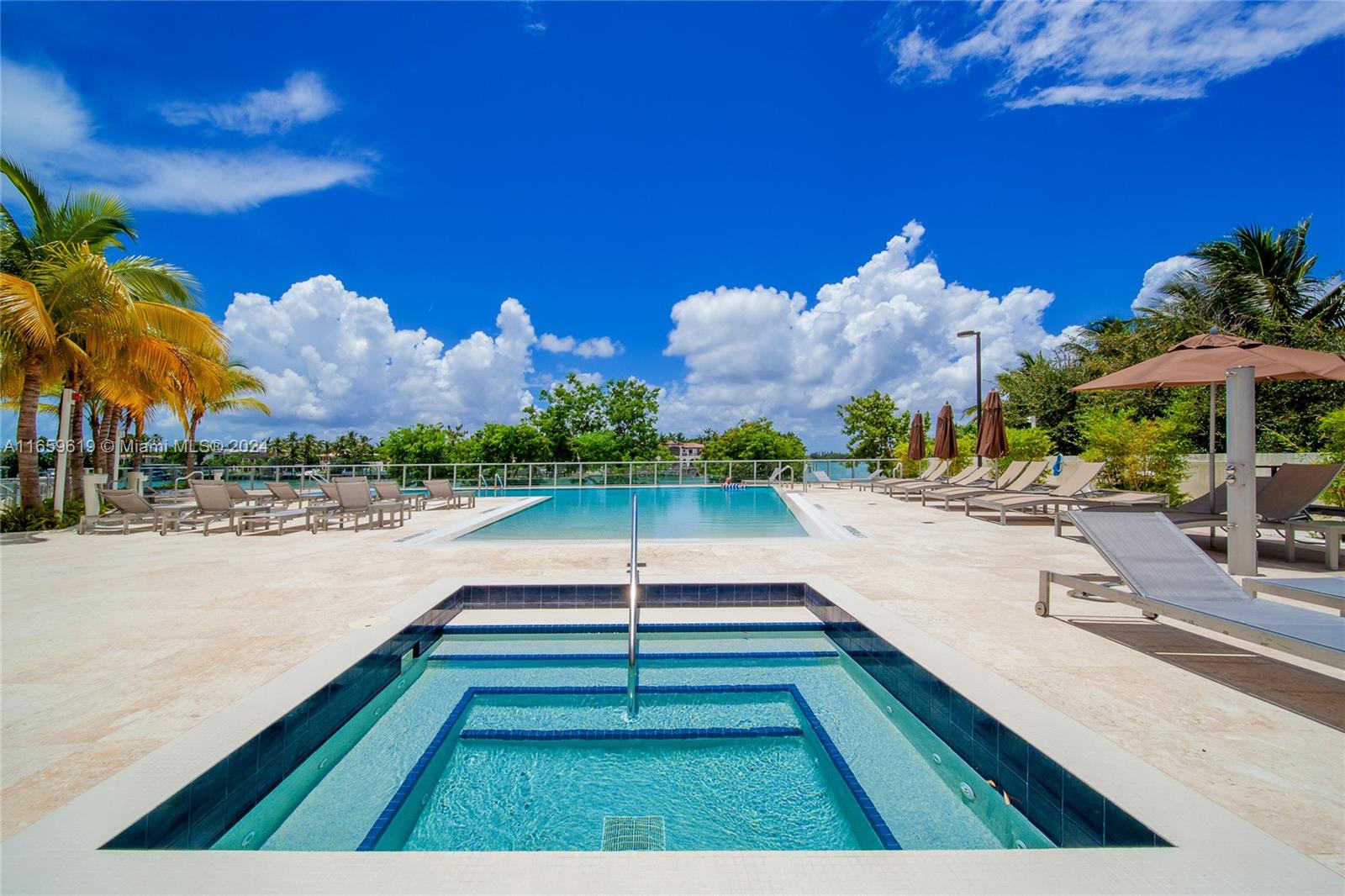 6620 Indian Creek Dr # 514