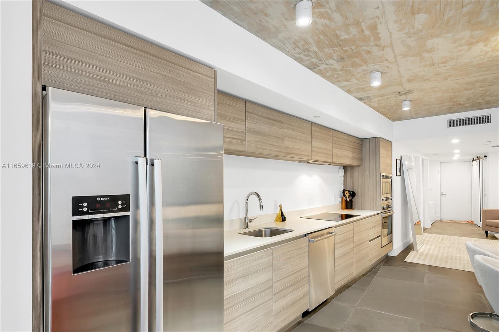 6620 Indian Creek Dr # 514