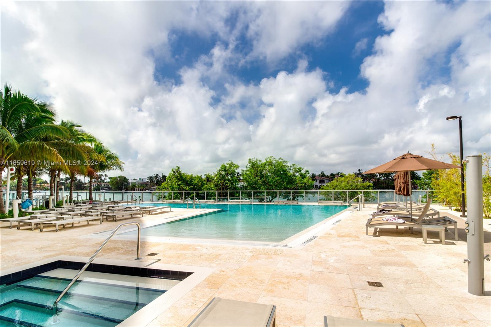 6620 Indian Creek Dr # 514