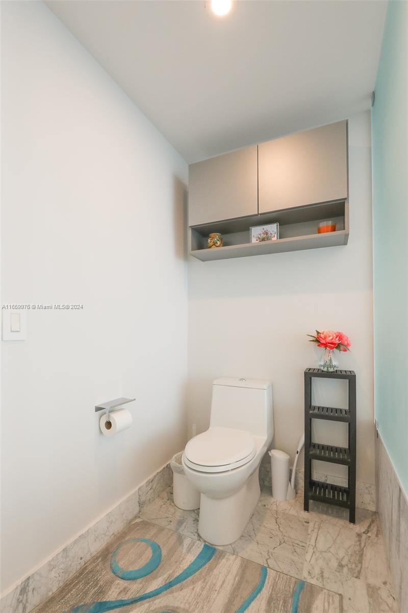 3131 NE 7th Ave # 3202