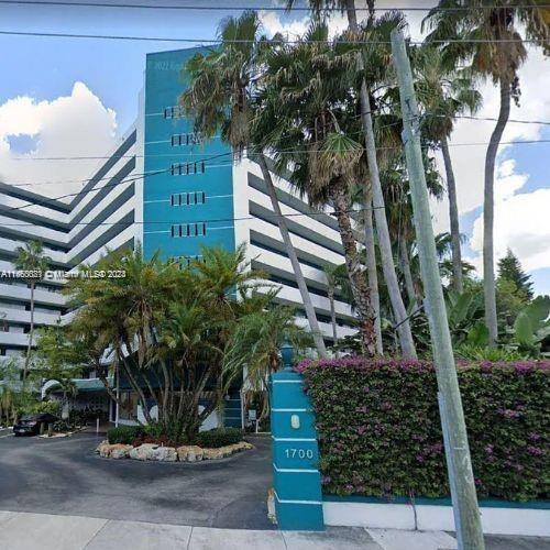 1700 NW N River Dr # 909