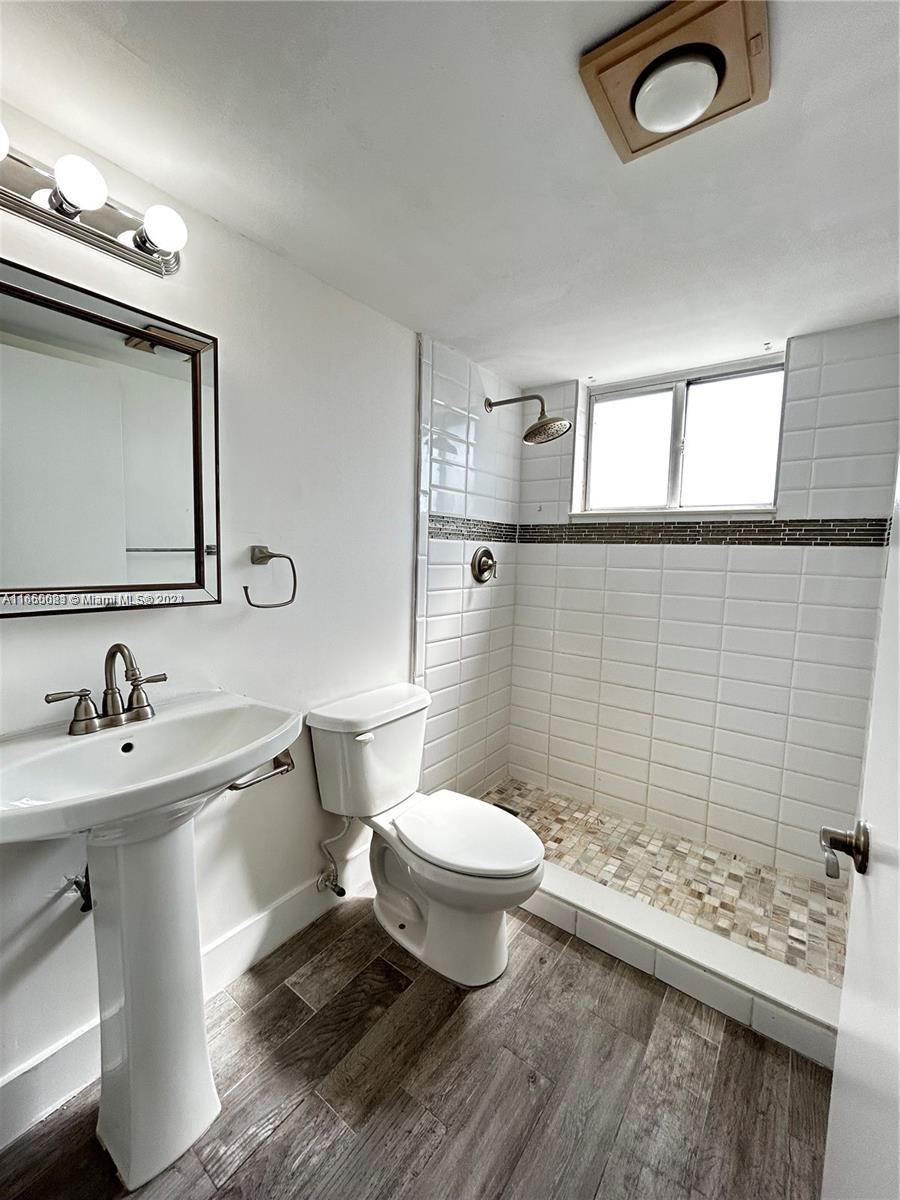 1700 NW N River Dr # 909