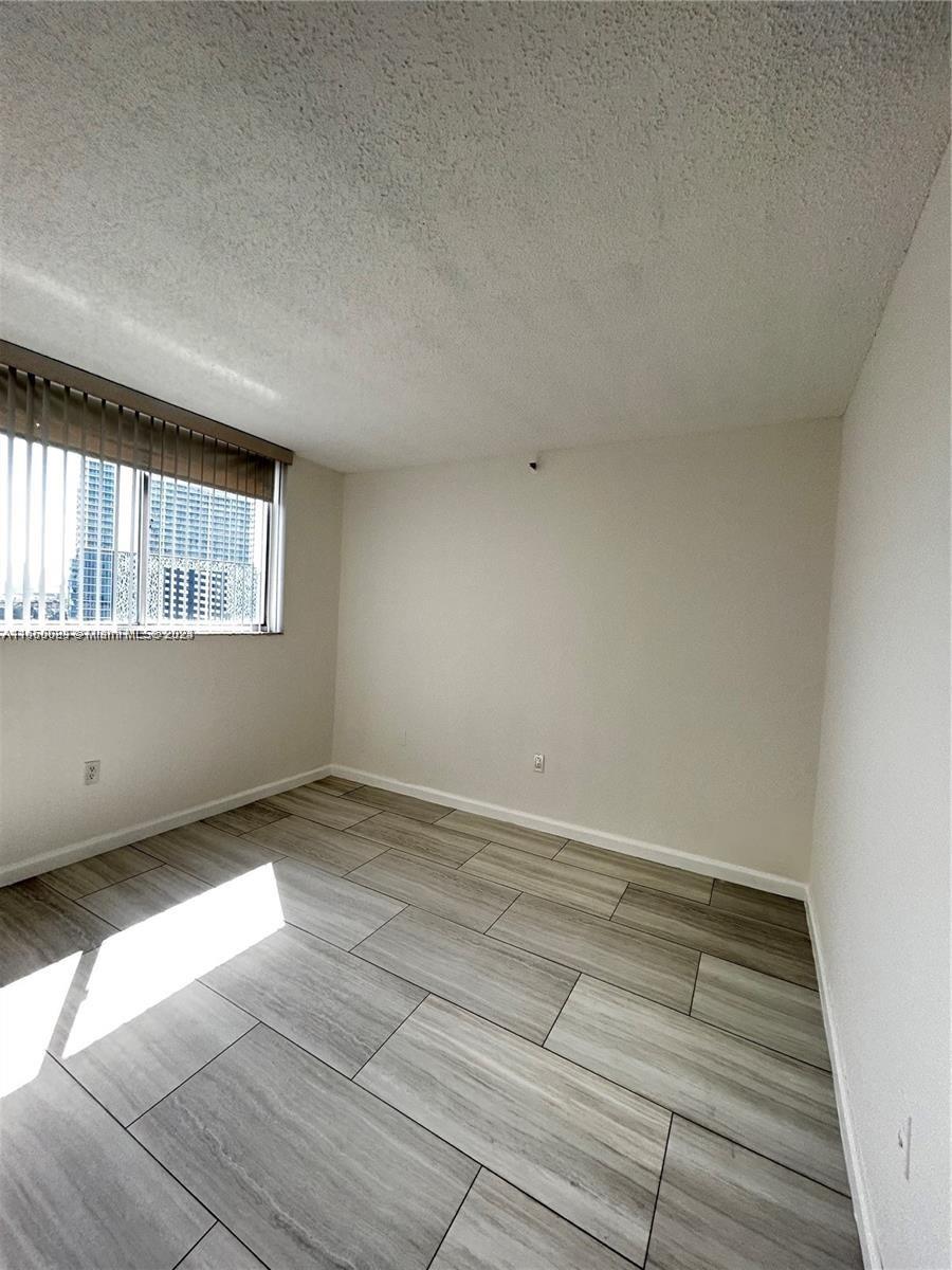 1700 NW N River Dr # 909