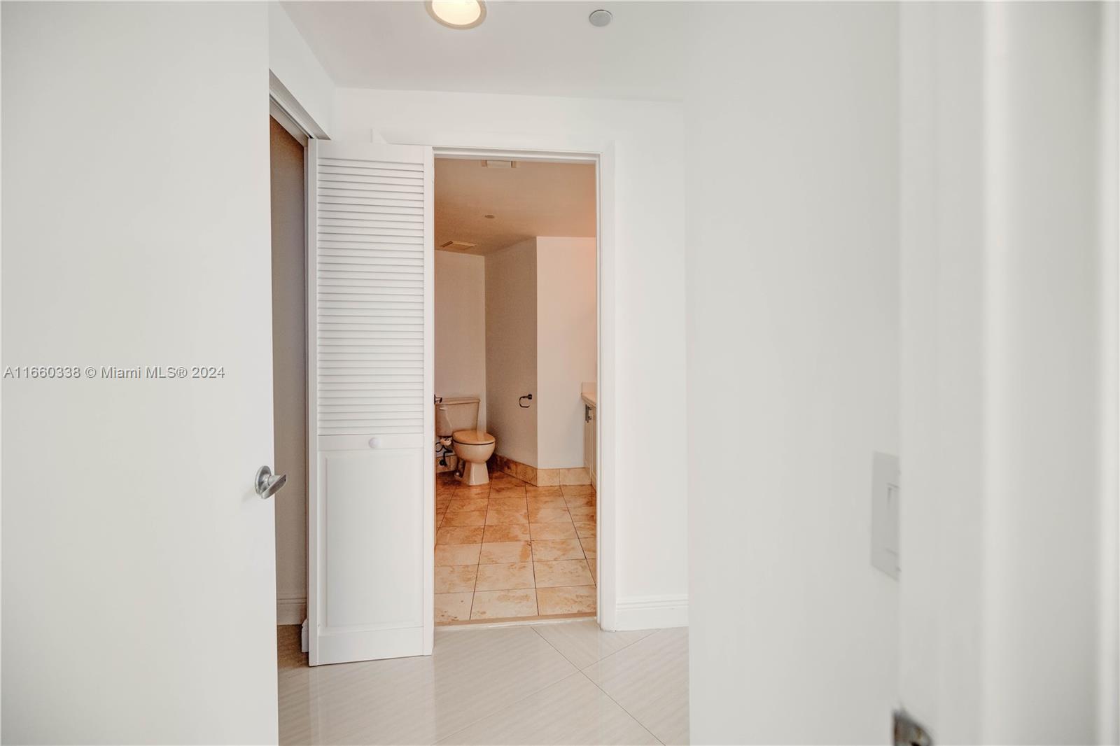 2475 Brickell Ave # 1807