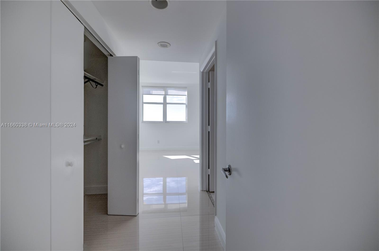 2475 Brickell Ave # 1807
