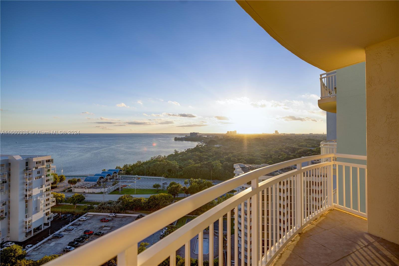 2475 Brickell Ave # 1807