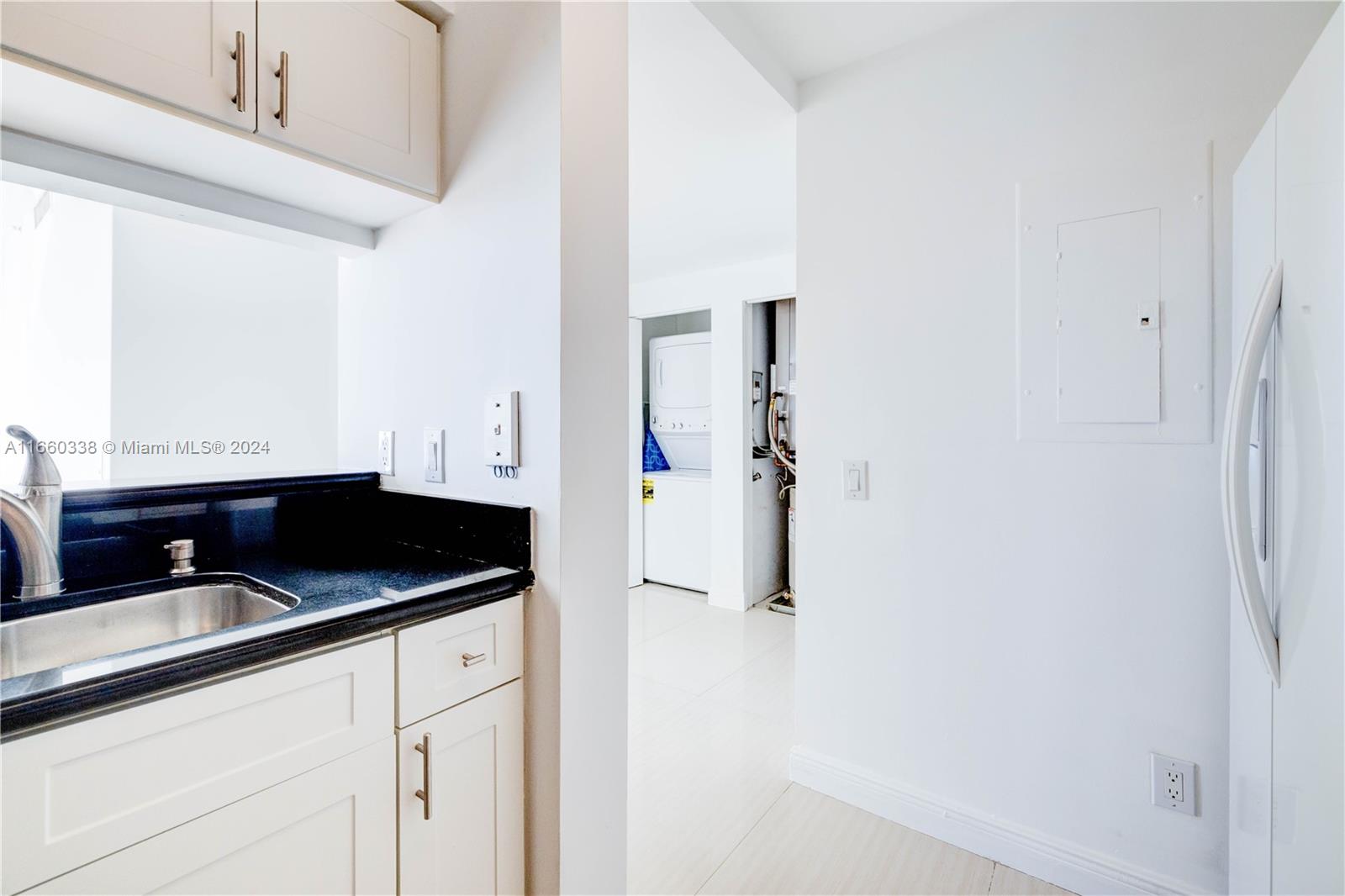 2475 Brickell Ave # 1807