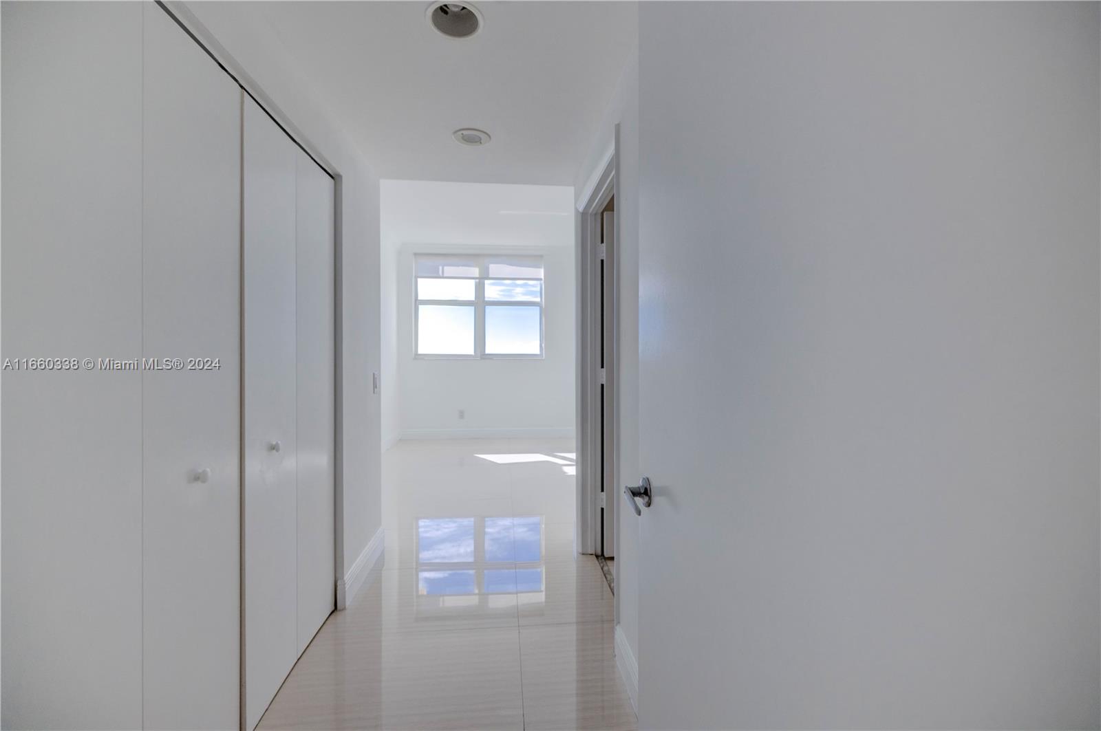 2475 Brickell Ave # 1807