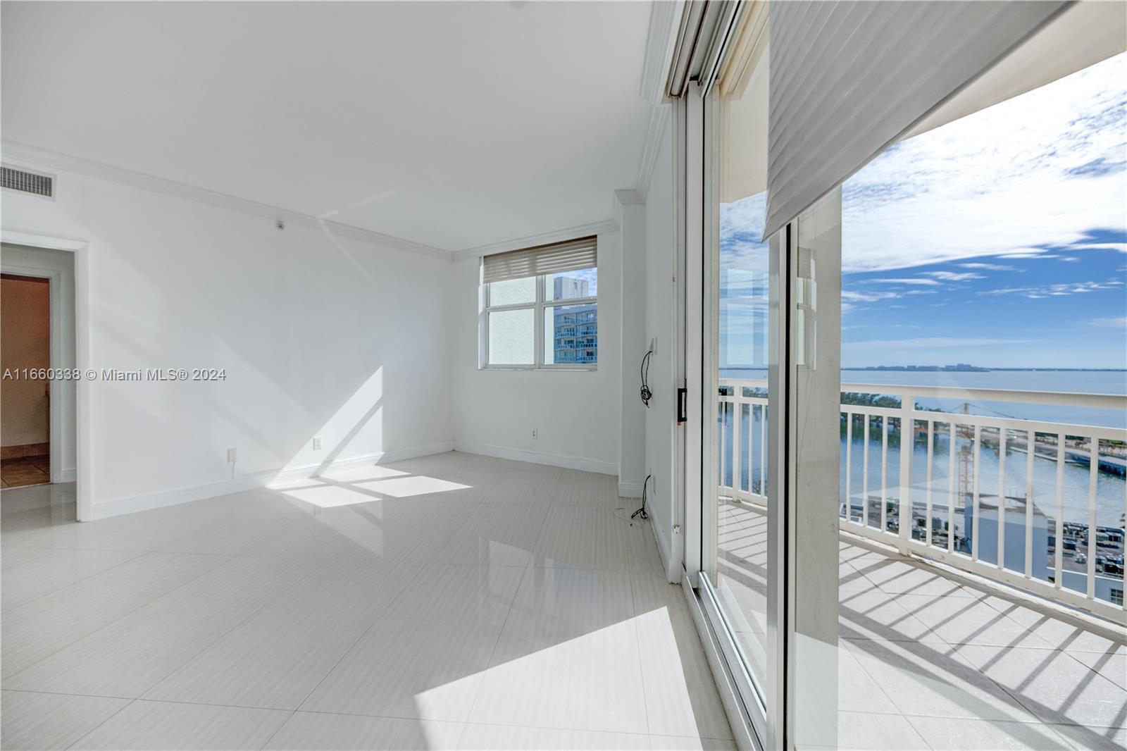 2475 Brickell Ave # 1807