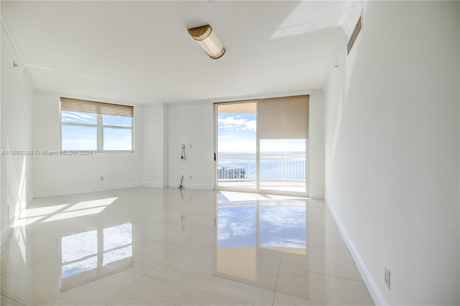 2475 Brickell Ave # 1807