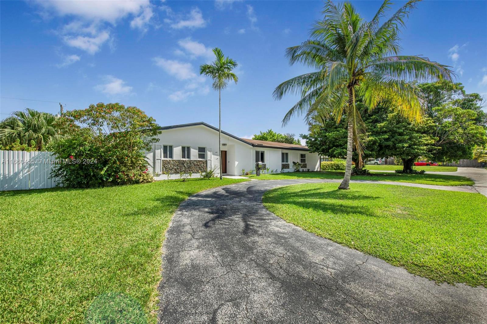 8005 SW 184th Ter