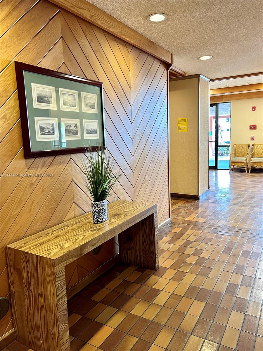 20860 San Simeon Way # 6 Unit: 301-6