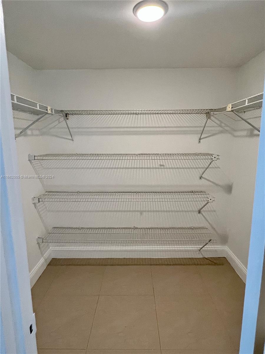 20860 San Simeon Way # 6 Unit: 301-6